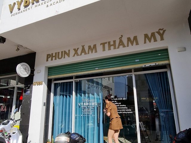 Mẫu chữ nổi dán tường trang trí quảng cáo tại Đà Nẵng